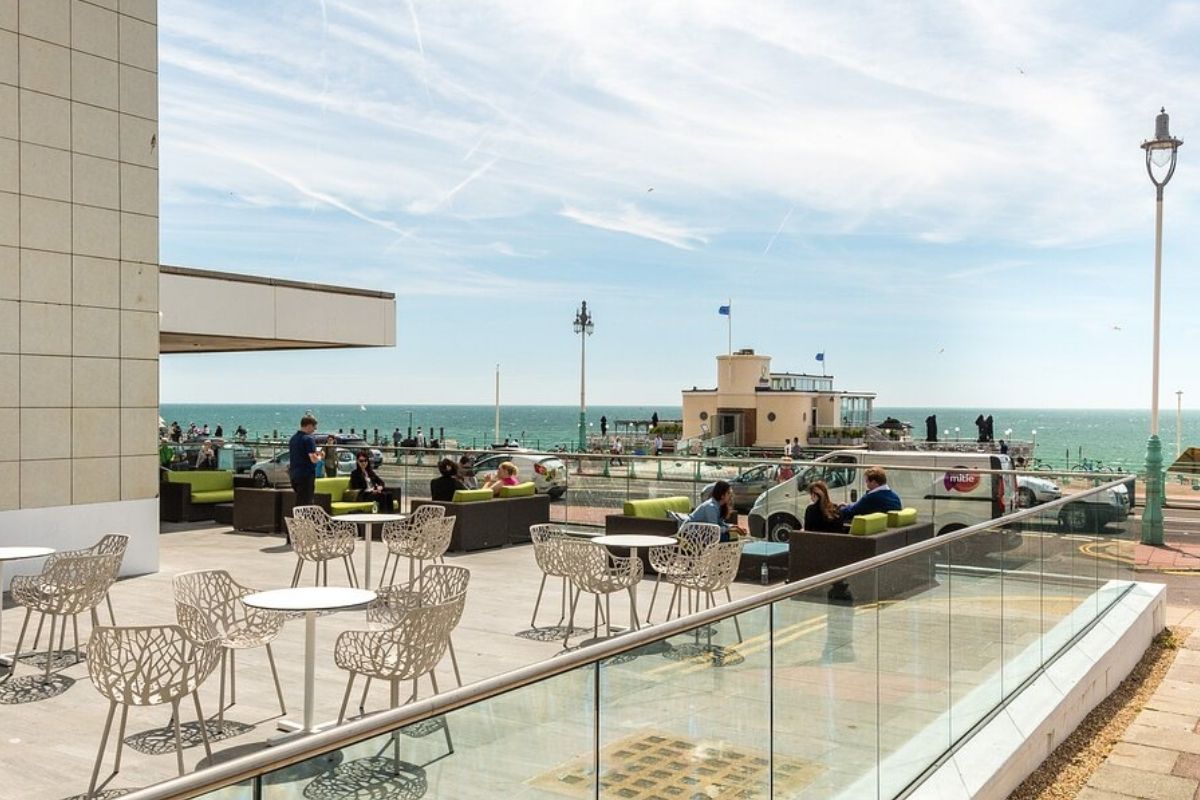 HI Brighton Dine Outdoors.